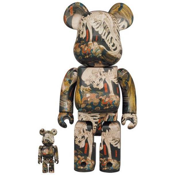 400% & 100% Bearbrick set featuring Utagawa Kuniyoshi's The Haunted Old Palace At Soma artwork.