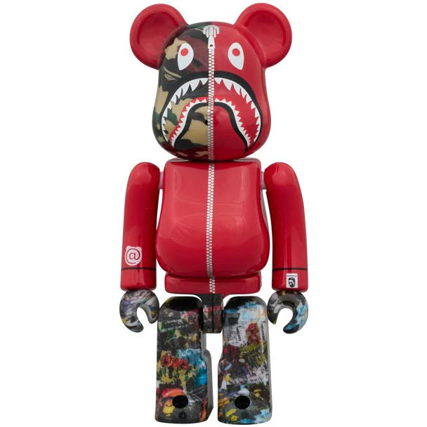 400% & 100% Bearbrick 3-delars set - BAPE(R) LEGACY CAMO SHARK (Röd version)