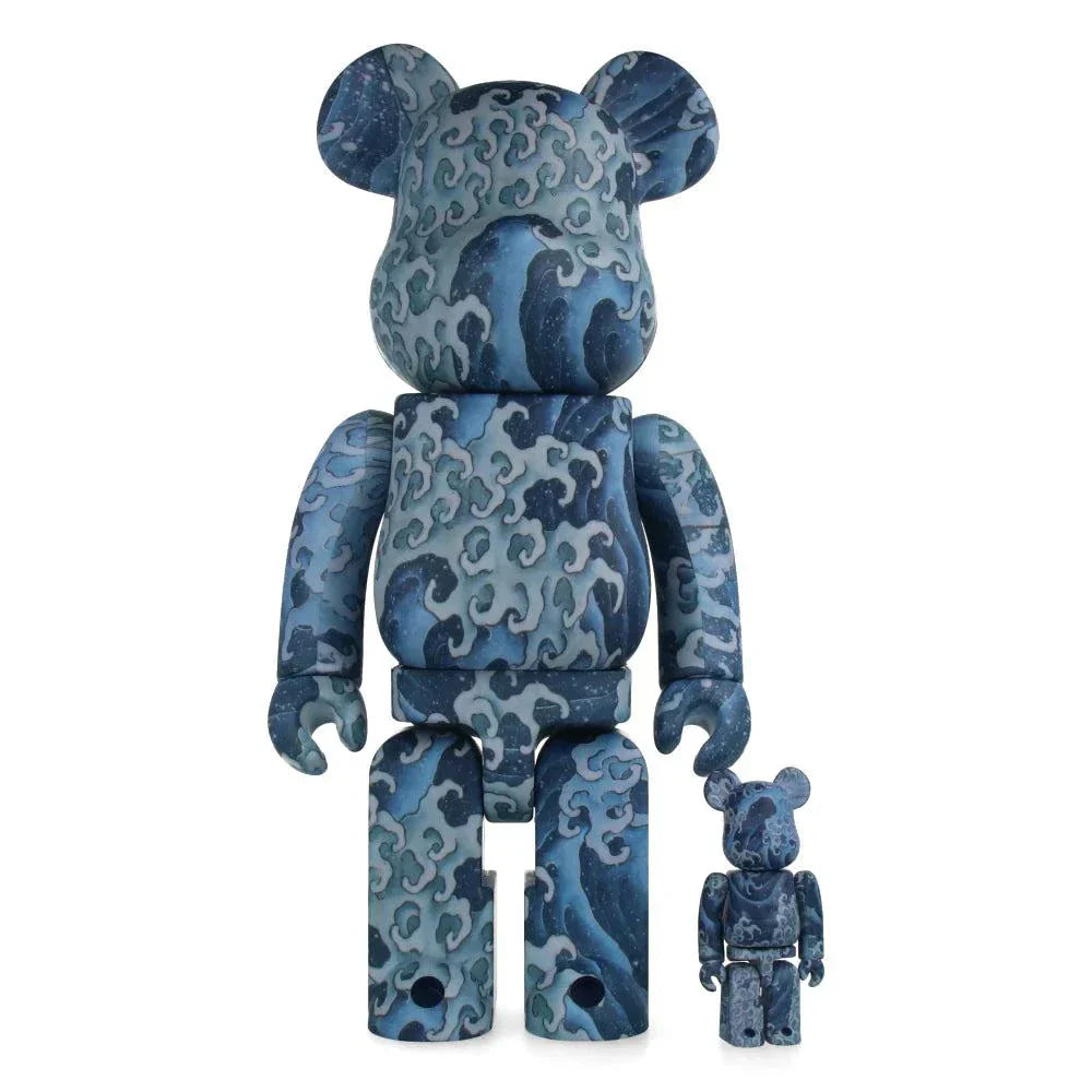 400% & 100% Bearbrick set featuring Katsushika Hokusai's Angry Waves Onami design.