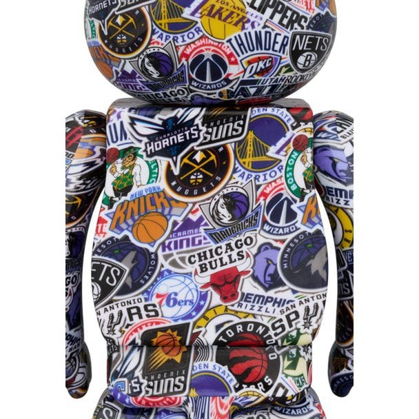 400% &amp; 100% Bearbrick - NBA-logotypmönster