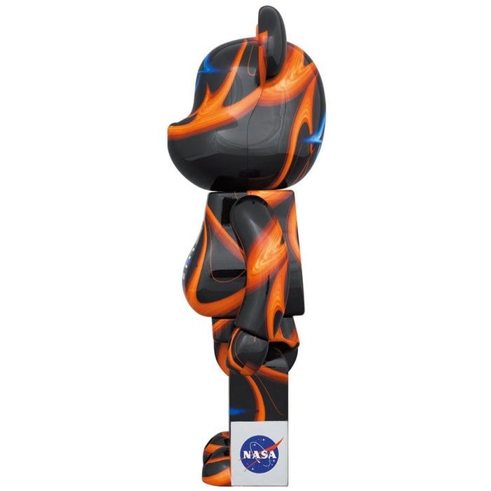 400% & 100% Bearbrick sæt - Doubly Warped Black Hole (NASA)