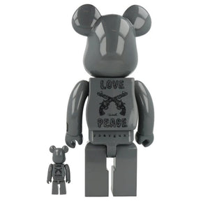 400 % &amp; 100 % Bearbrick Set - Roarguns (20-årsjubileum)